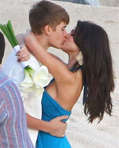 Justin Bieber and Selena Gomez Share a Kiss During Wedding Ceremony in ...