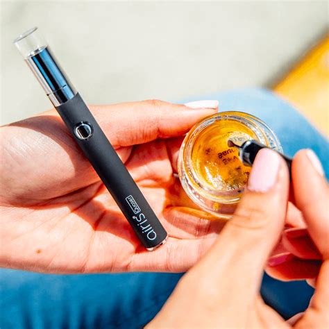 Airis Quaser Wax Pen in 2020 | Wax vape pen, Wax vape, Cool gadgets to buy