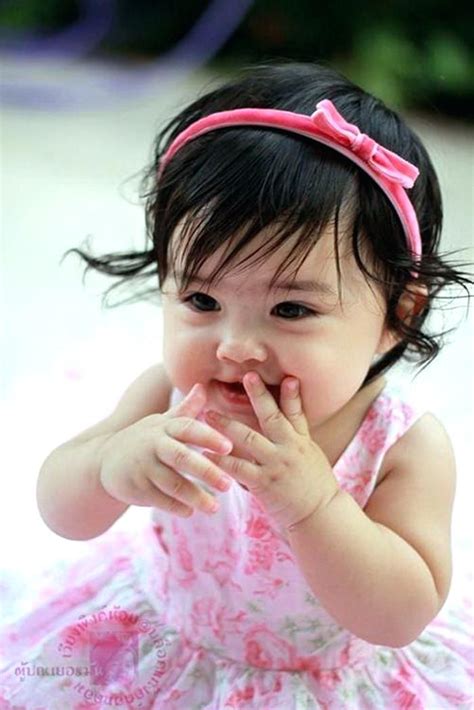 Cute Baby Girl Wallpaper - HD Wallpaper & Backgrounds Download