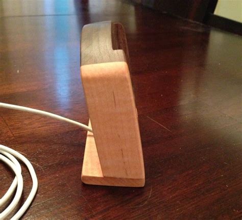 iPhone 5 Dock - by DBuonomano @ LumberJocks.com ~ woodworking community