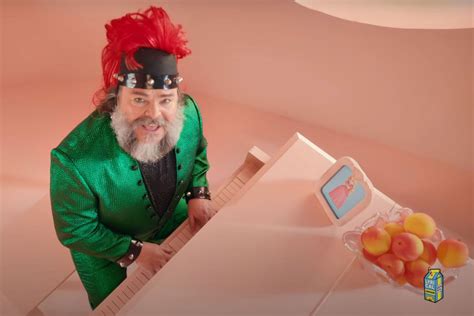 Jack Black woos Princess Peach in 'Peaches' music video from The Super ...