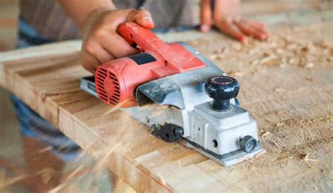 The Electric Hand Planer For Wood: A Beginners Guide | BestWorkshop.co.uk