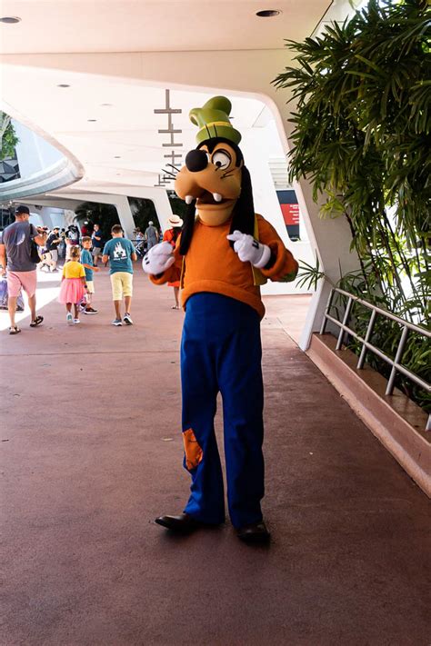 Where to find Goofy at Epcot in Disney World - Jenna Loves Magic