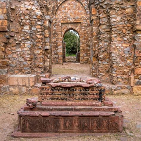 The First Arch in India: Tomb of Balban – Delhipedia