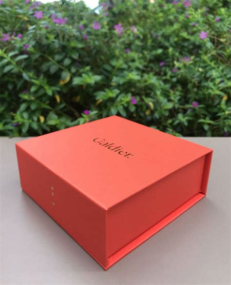 Luxury Packaging & Custom Luxury Boxes | PackMojo