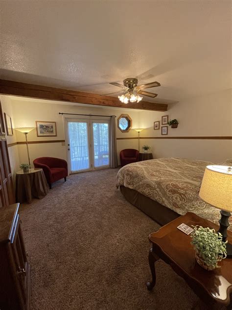 Rooms and Rates - Berkshire Inn