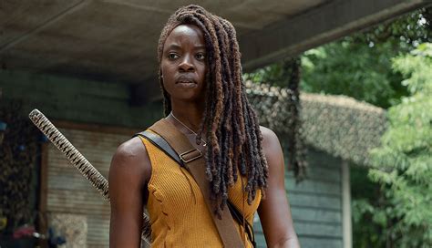 Michonne Arrives At Oceanside In The Walking Dead Mid-Season Finale ...