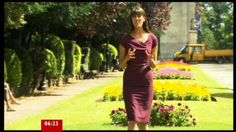 JENNY HILL:- BBC ONE Breakfast - Warwick Castle 15.Aug. 2012. - YouTube