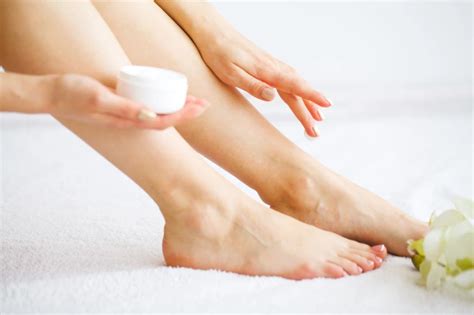 Depilatory Creams: Side Effects, How It Works & How to Use
