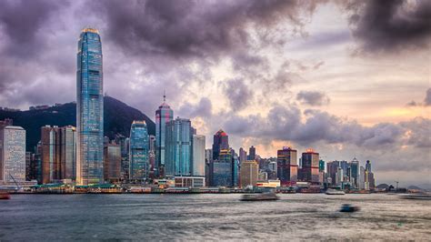 Stunning Hong Kong Skyline: 4K Ultra HD Wallpaper