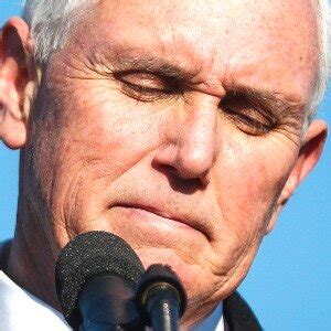 New Capitol Riot Revelations Don't Look Good For Mike Pence - ZergNet