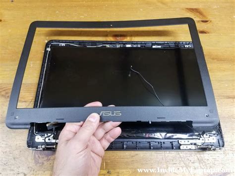 How to replace LCD screen on Asus F556U F555L – Inside my laptop