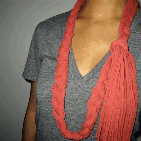 Scarves- An Everyday Accessory to Make Fashion Statement