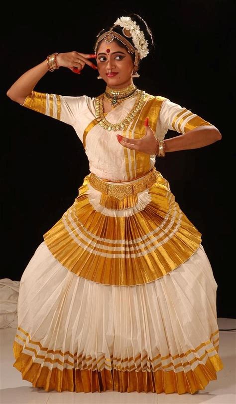 Mohiniattam, Kerala | Indian classical dance, Dance of india, Indian ...