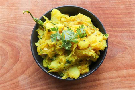 Aloo Bhaji (Indian Spiced Potatoes) - Headbanger's Kitchen