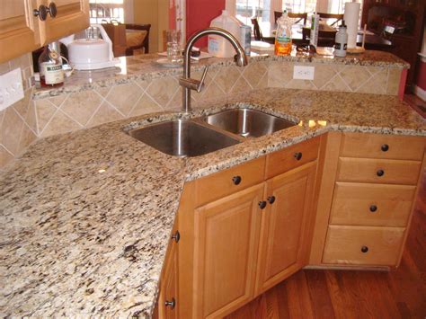 Pros & Cons Of Crushed Glass Countertops - ®BsgGlassChip