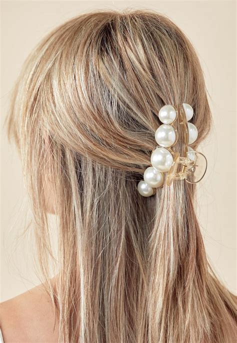 Pearl Hair Claw Clip | Shop Best Sellers at Papaya Clothing