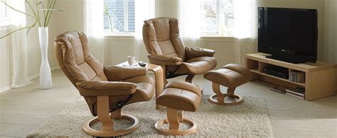 Modern Recliners & Lounge Chairs: Design Quest