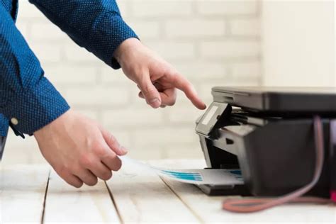 How to Use Staples Laminator