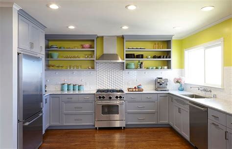 11 Trendy Ideas That Bring Gray and Yellow to the Kitchen