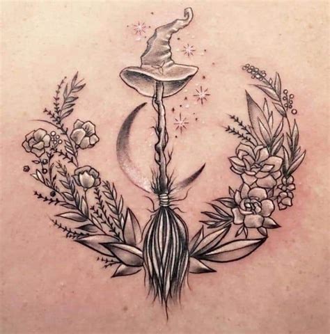 Pin by elaine cristina silva on Skin Art | Witch tattoo, Tattoos, Moon witch