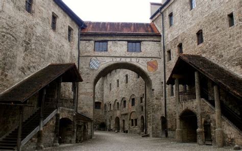 Burghausen Town and Castle: Why you Need to Explore this Bavarian town