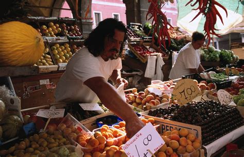 Rialto Market | Venice, Italy | Sights - Lonely Planet