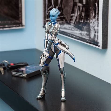 Mass Effect 3 Liara T'Soni Bishoujo Statue | Gadgetsin