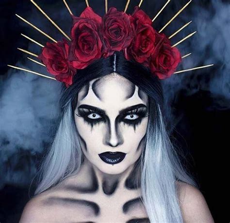 20+ Stunning Skeleton Makeup Designs - Design Swan