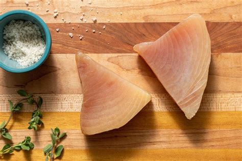 Wild albacore tuna steaks (2 count) | Sunbasket