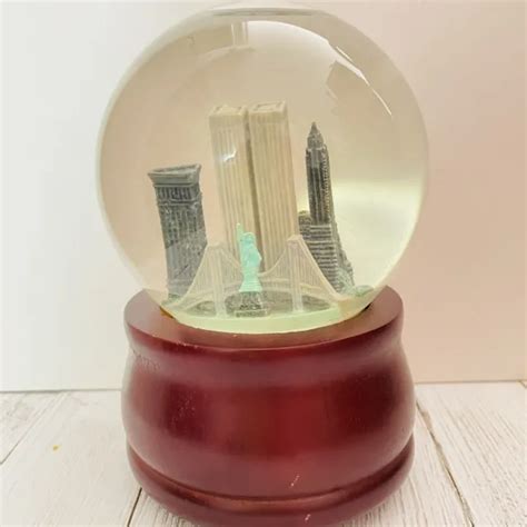 ALBERT ELOVITZ NEW York Twin Towers Skyline Snow Globe With Music 7" $29.99 - PicClick