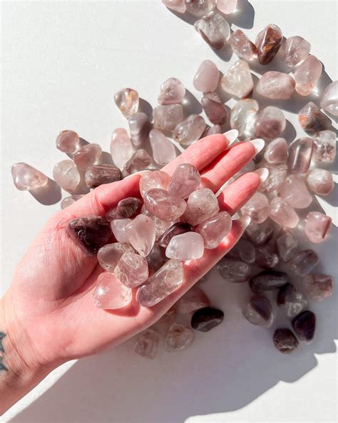 Lithium Quartz Healing properties: The Ultimate Guide – The Crystal Company
