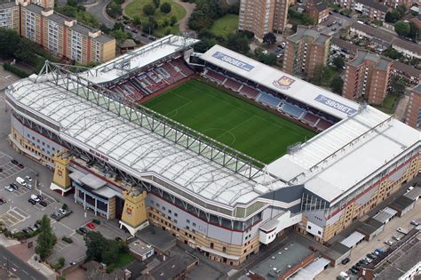 West Ham's Boleyn Ground demolition begins after Upton Park hosts final football match | London ...