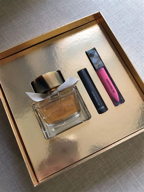 Burberry Perfume gift set, Beauty & Personal Care, Fragrance ...