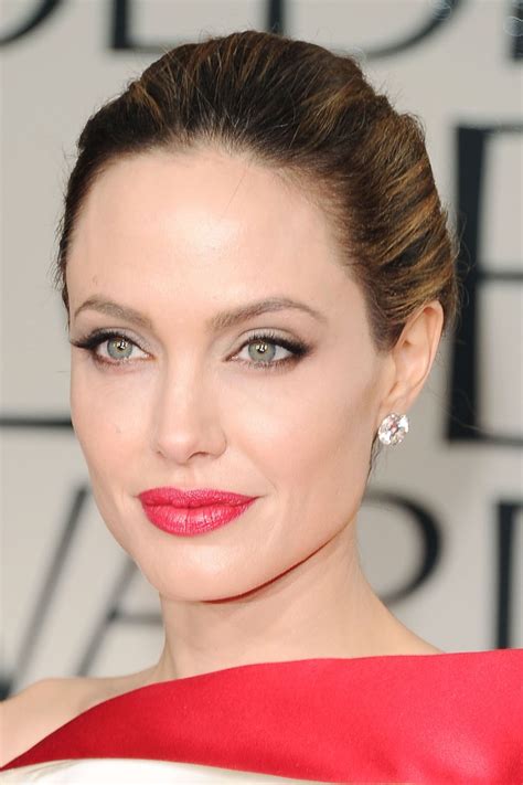 What Kind Of Makeup Does Angelina Jolie Use | Saubhaya Makeup