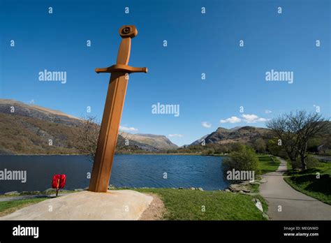 20 foot sculpture hi-res stock photography and images - Alamy