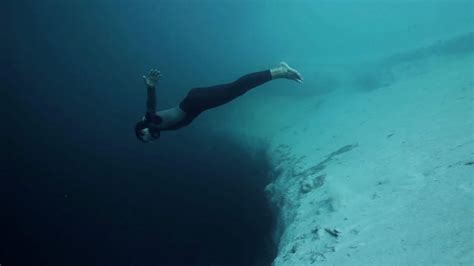 MTM Deep Sea Cliff Dive - MTM | WATCH