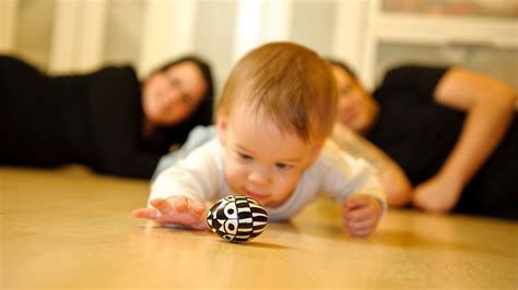 How To Teach Baby To Roll Onto Tummy - Jelitaf