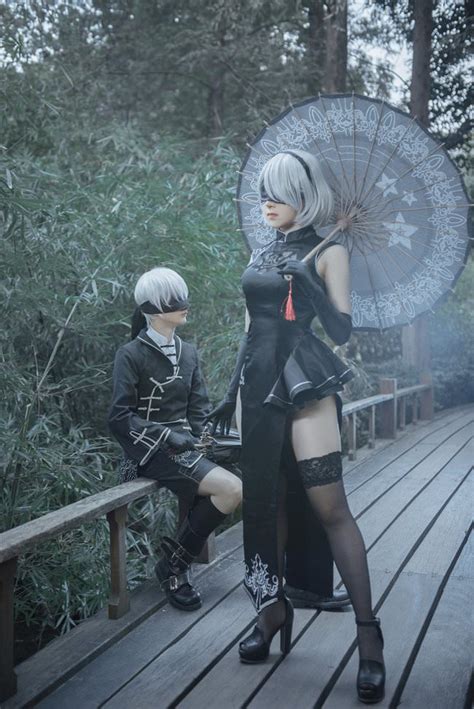 2B and 9S cosplay from Nier: Automata | Rebrn.com