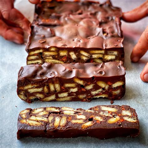 Chocolate biscuit cake with 5 ingredients - The Happy Pear - Plant ...