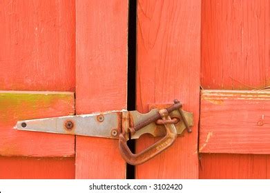 Old Red Barn Door Stock Photo 3102420 | Shutterstock