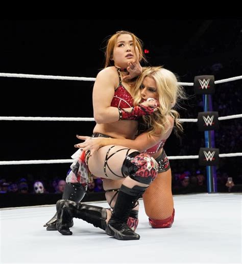 Io Shirai vs Toni Storm | Wwe divas, Storm, Young