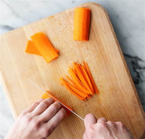 How to Julienne Carrots Recipe - Love and Lemons