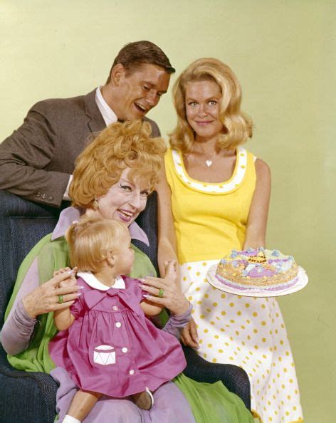 freakingbewitched | Elizabeth montgomery, Bewitched elizabeth montgomery, Bewitched tv show