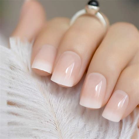 Màu tím : 5 mẫu nail sơn thạch đẹp mê ly khiến bạn yêu từ cái nhìn đầu ...