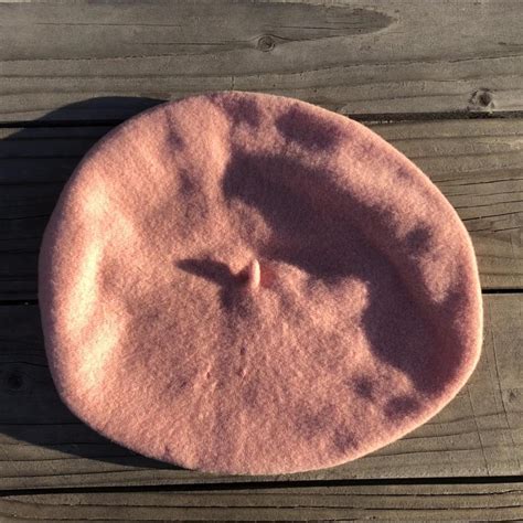 Simple Pink Beret!! In great preloved vintage... - Depop