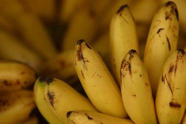 Why Does Your Stomach Hurt After Eating Bananas? | livestrong