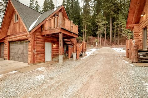 Cabin Accommodation | Leavenworth, Washington | Glamping Hub