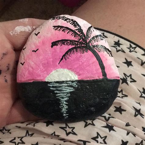 #rockart #sunset #pinkandblack | Rock painting designs, Rock painting ...