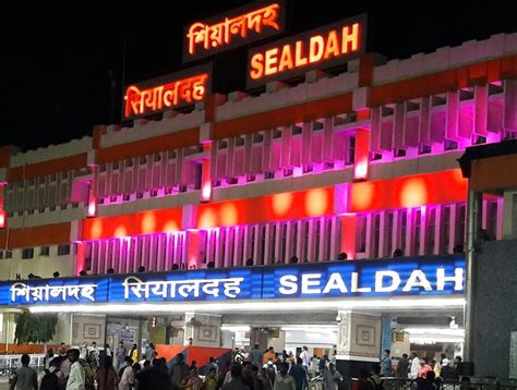 300 local & long-distance trains cancelled in Sealdah route for 8 days | The Bengal Story